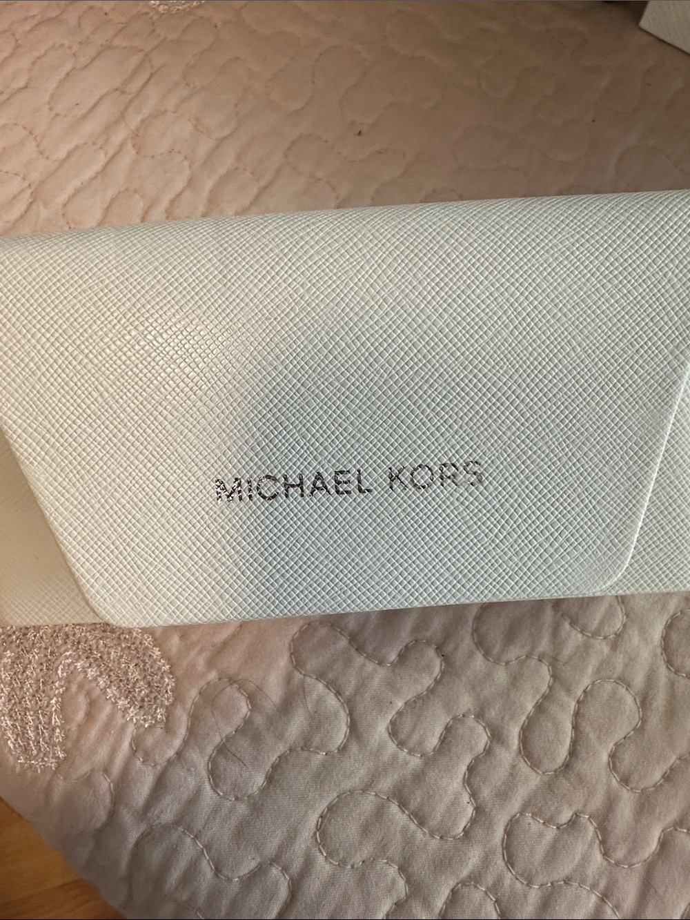 Michael Kors White Saffiano sunglasses case. - Picture 2 of 3